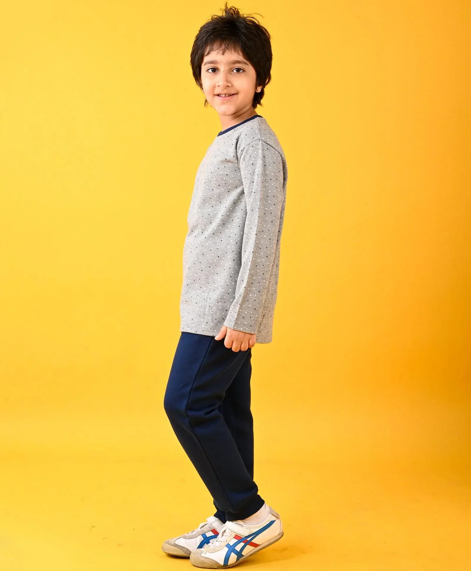 DOTTED GREY LONG SLEEVES T-SHIRT AND NAVY FLEECE JOGGER SET - GREY/NAVY - Image 4